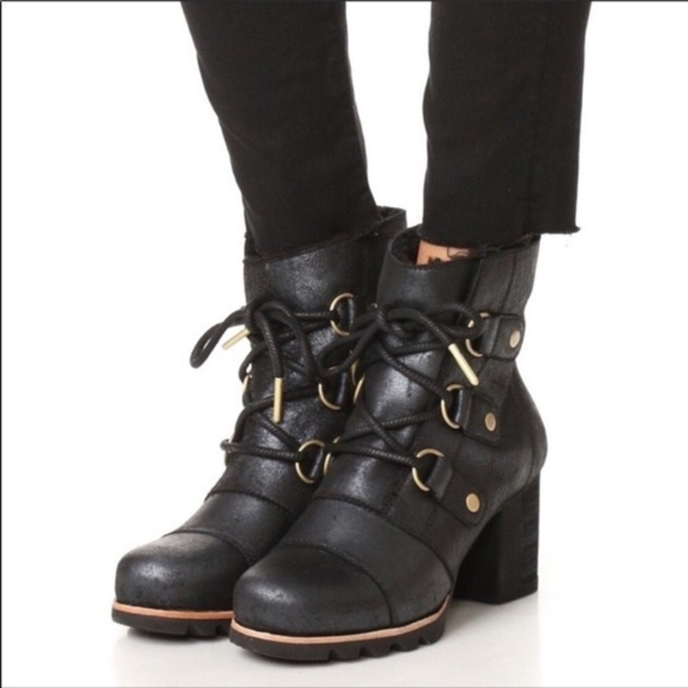 Sorel Addingtin Lace Holiday Boots